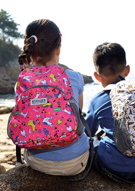fajne kolorowe markowe plecaki na wakacje dla dziewczyki i chłopca Hugger